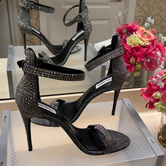 Steve Madden Mischa Rhinestone Crystal Pointy Toe Heels Shoes Stiletto 11 NEW - Picture 3 of 6